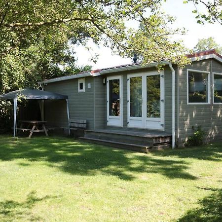 Een Chalet Met Prive Sauna En Tuin Villa Tzummarum Eksteriør bilde