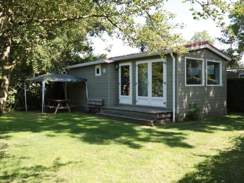 Een Chalet Met Prive Sauna En Tuin Villa Tzummarum Eksteriør bilde