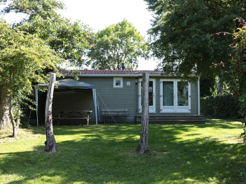 Een Chalet Met Prive Sauna En Tuin Villa Tzummarum Eksteriør bilde