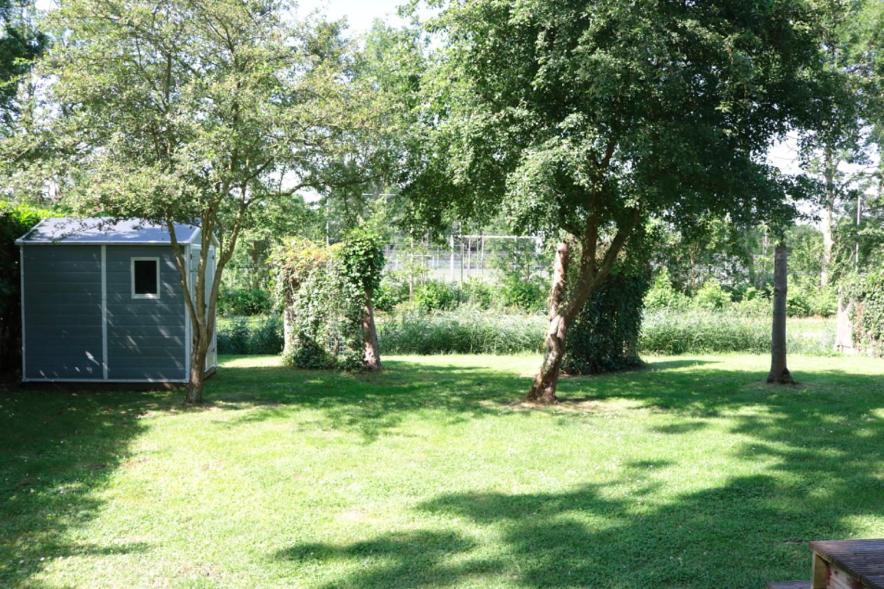Een Chalet Met Prive Sauna En Tuin Villa Tzummarum Eksteriør bilde